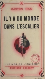 Il y a du monde dans l'escalier