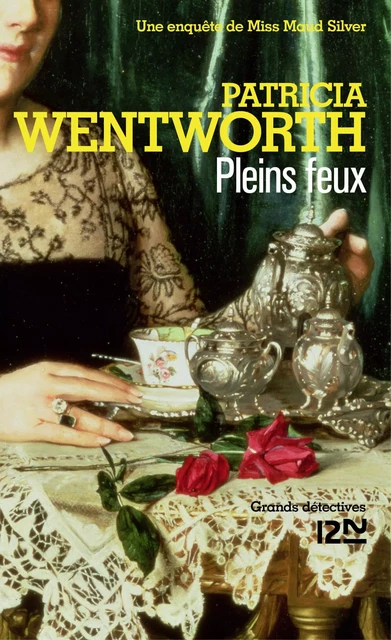 Pleins feux - Patricia Wentworth - Univers Poche